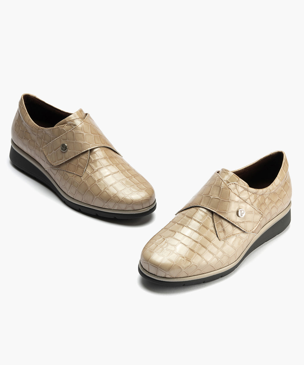 Blucher Correa en Coco de mujer color piedra