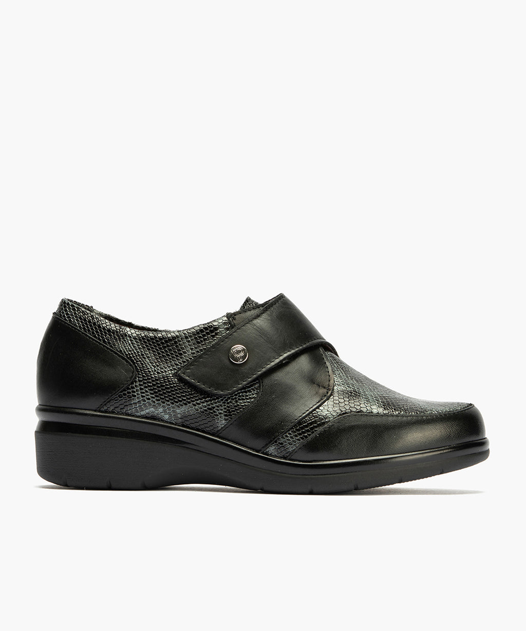 Blucher Piel con velcro de mujer color negro