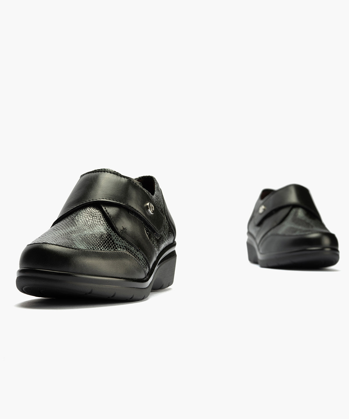 Blucher Piel con velcro de mujer color negro