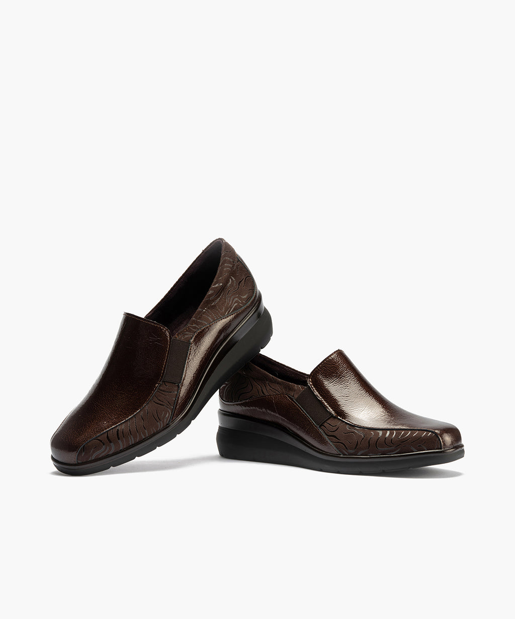 Abotinado Gucci con elásticos de mujer color marron