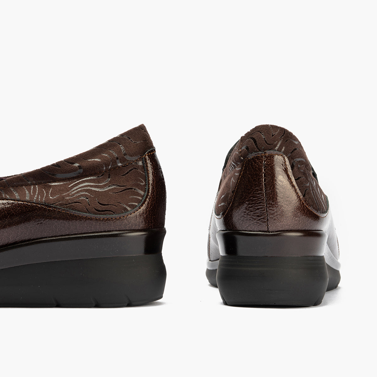 Abotinado Gucci con elásticos de mujer color marron