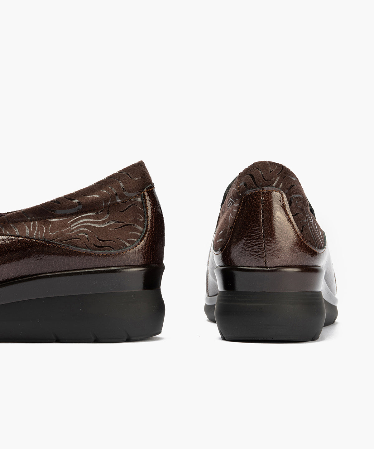 Abotinado Gucci con elásticos de mujer color marron