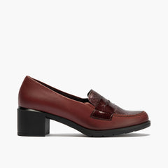Mocasín con tacón de mujer color burdeos