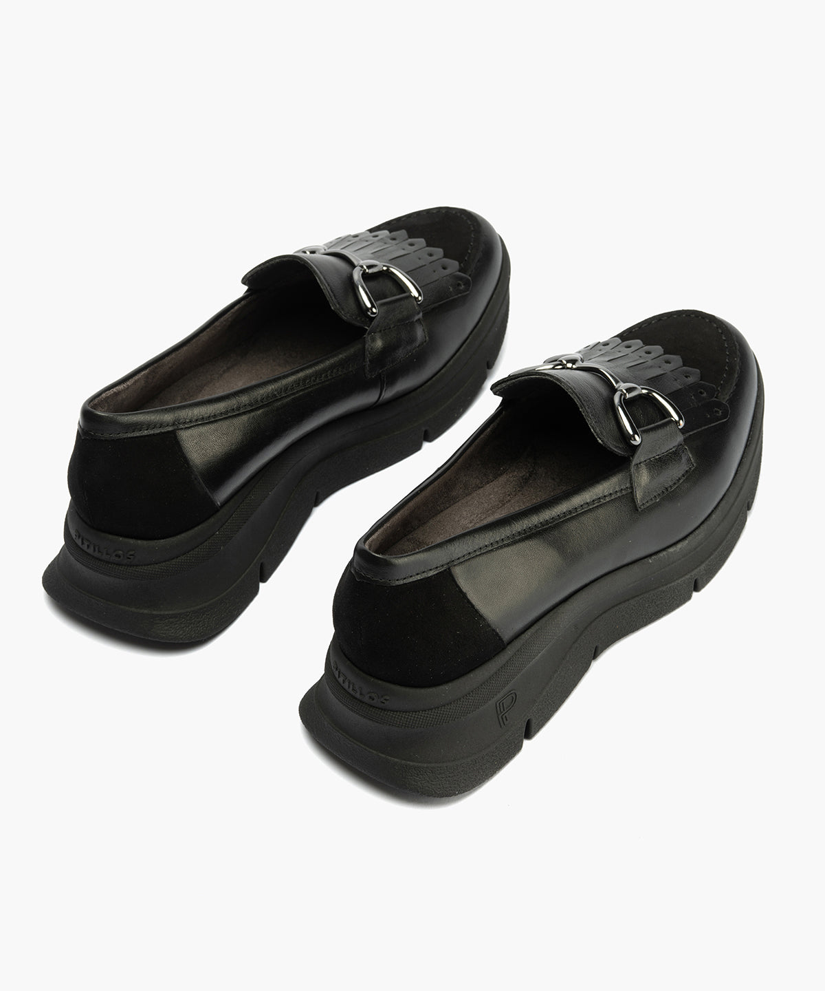 Mocasín con Flecos de mujer color negro