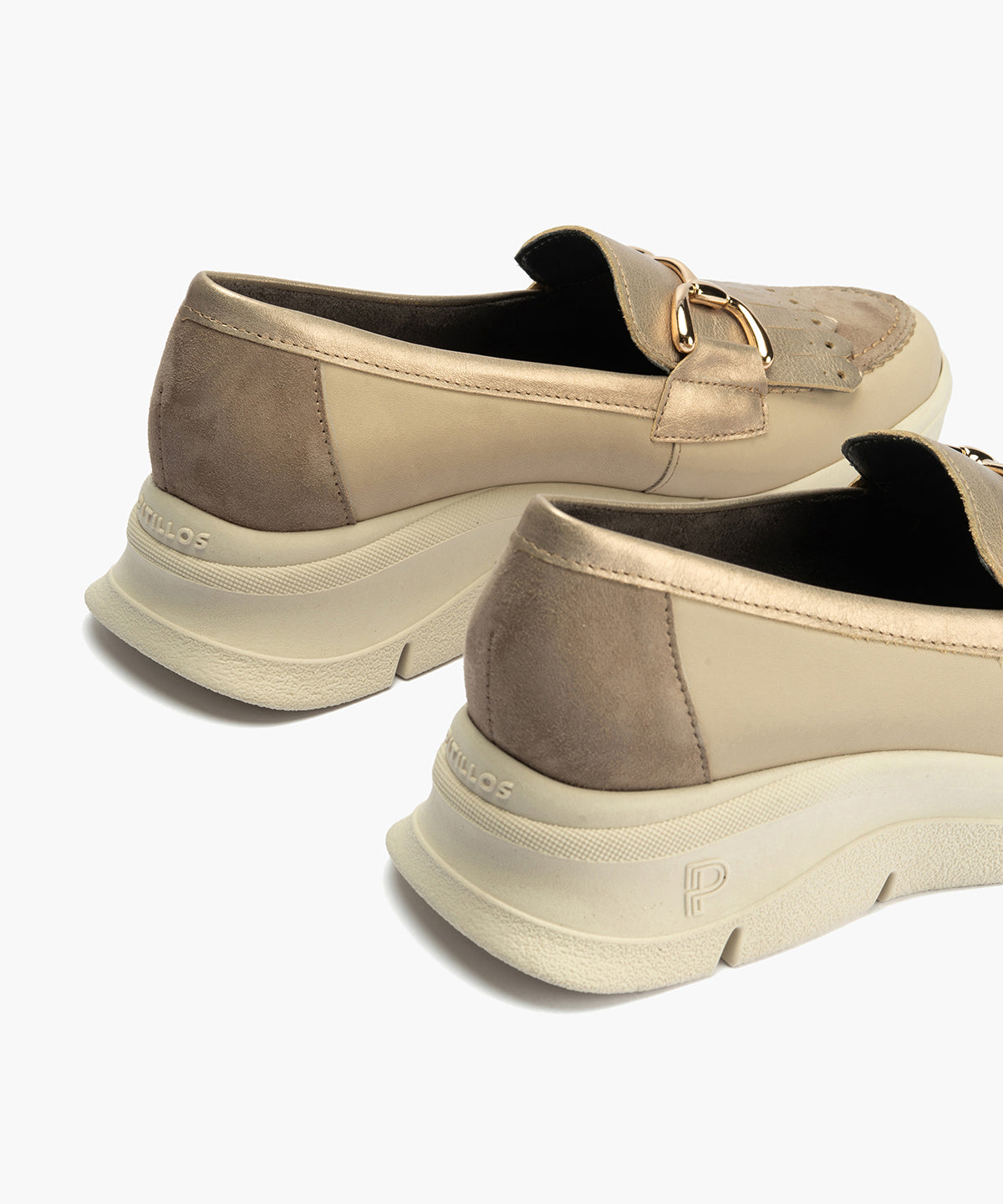 Mocasín con Flecos de mujer color piedra