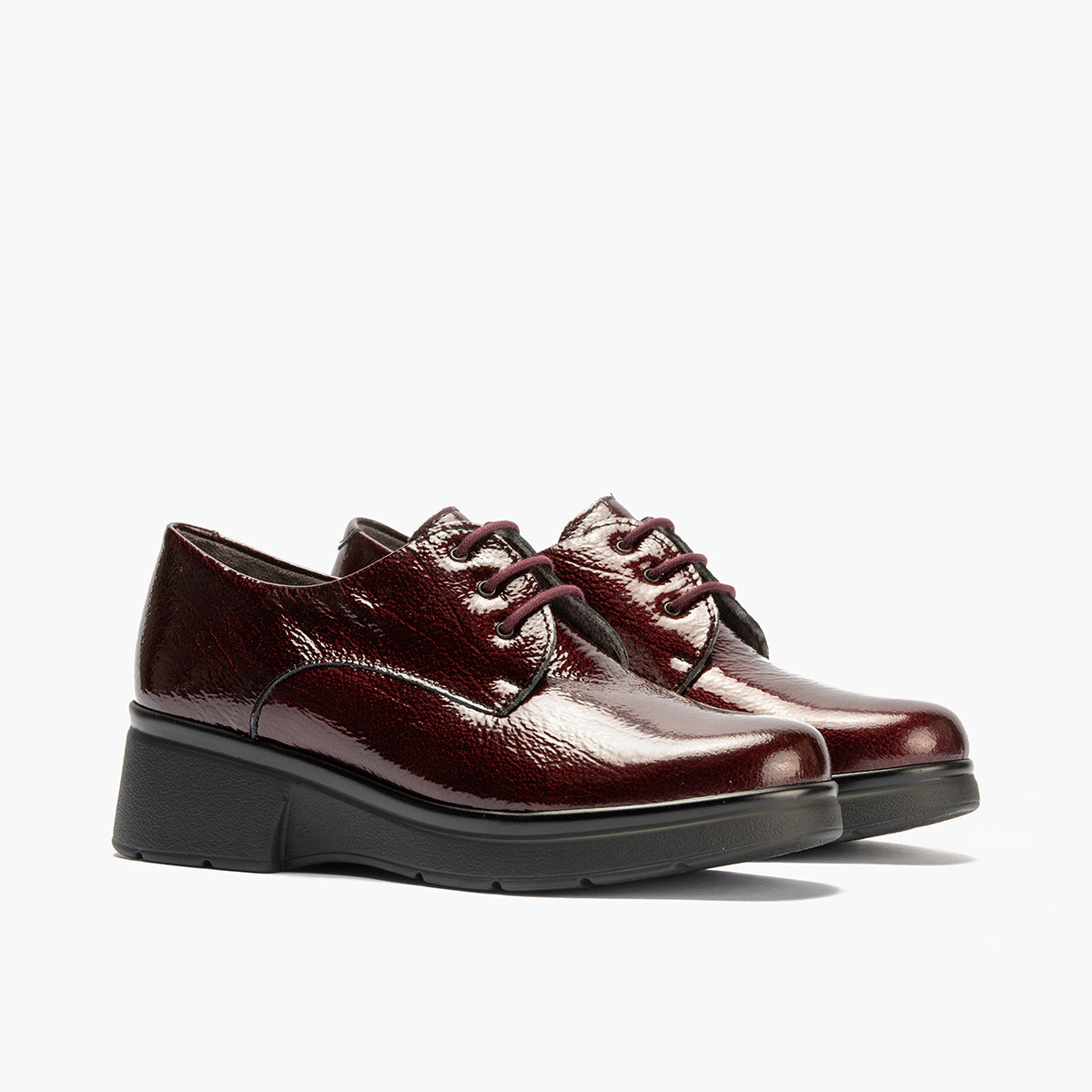 Blucher en Charol con cordones de mujer color burdeos