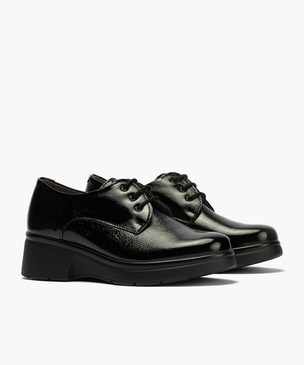 Blucher en Charol con cordones de mujer color negro