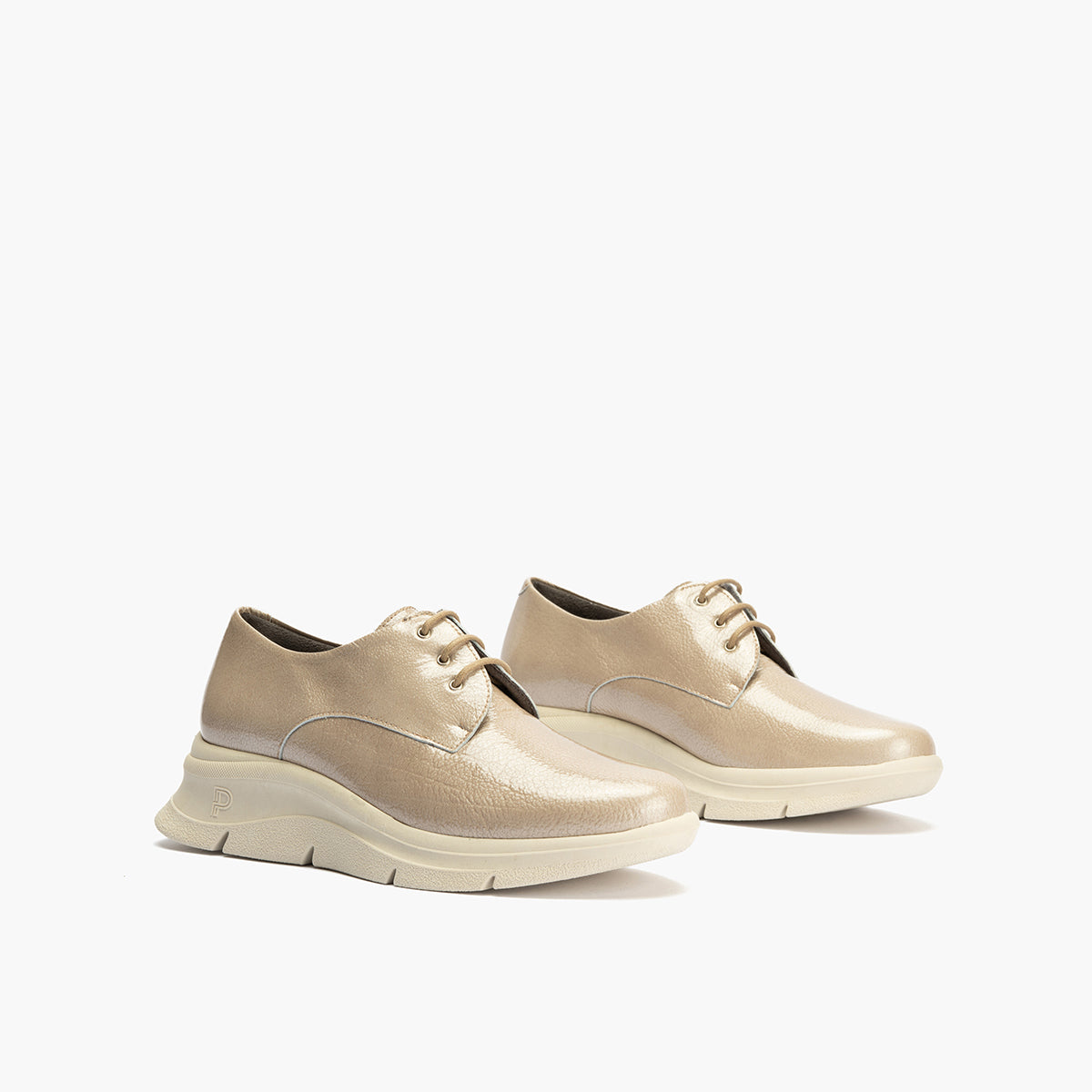 Blucher en Charol con cordones de mujer color piedra