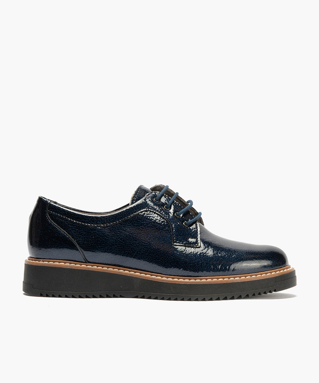 Blucher en Charol con cordones de mujer color marino