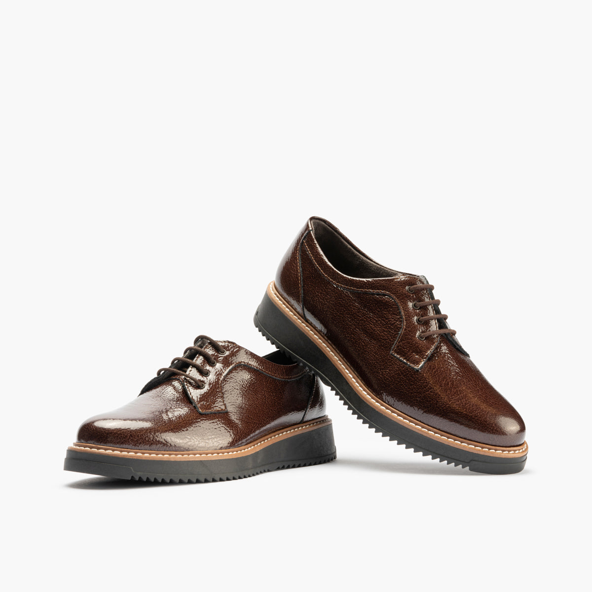 Blucher en Charol con cordones de mujer color marron