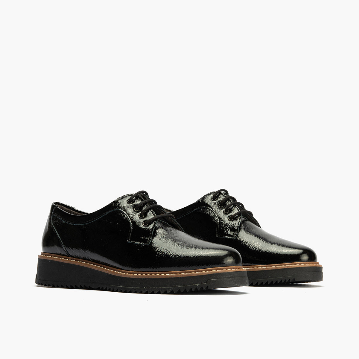 Blucher en Charol con cordones de mujer color negro