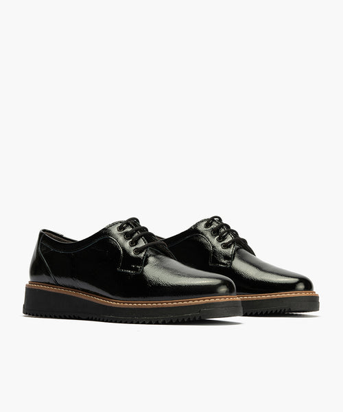 Blucher en Charol con cordones de mujer color negro