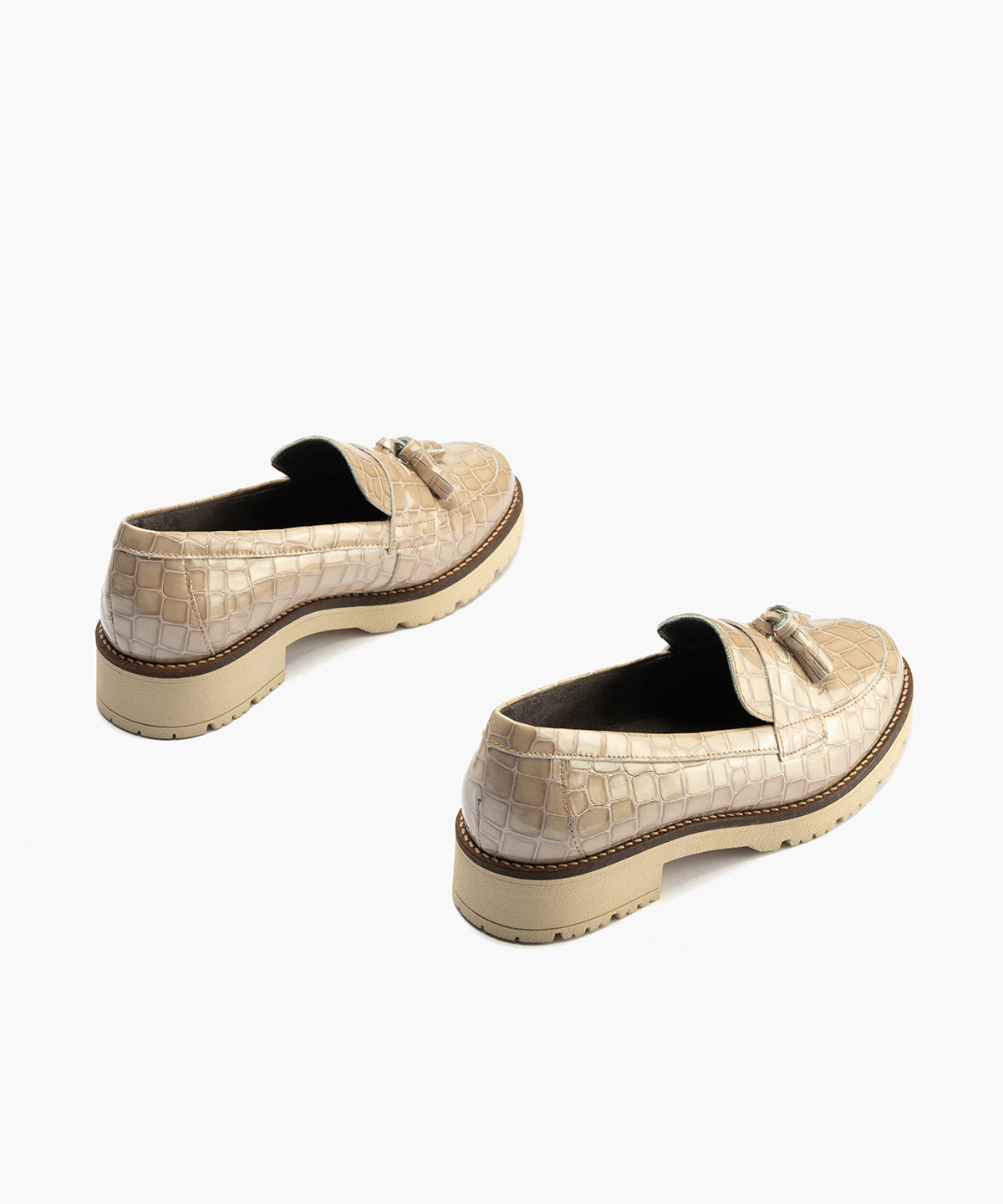 Mocasín en Coco con adorno de mujer color piedra