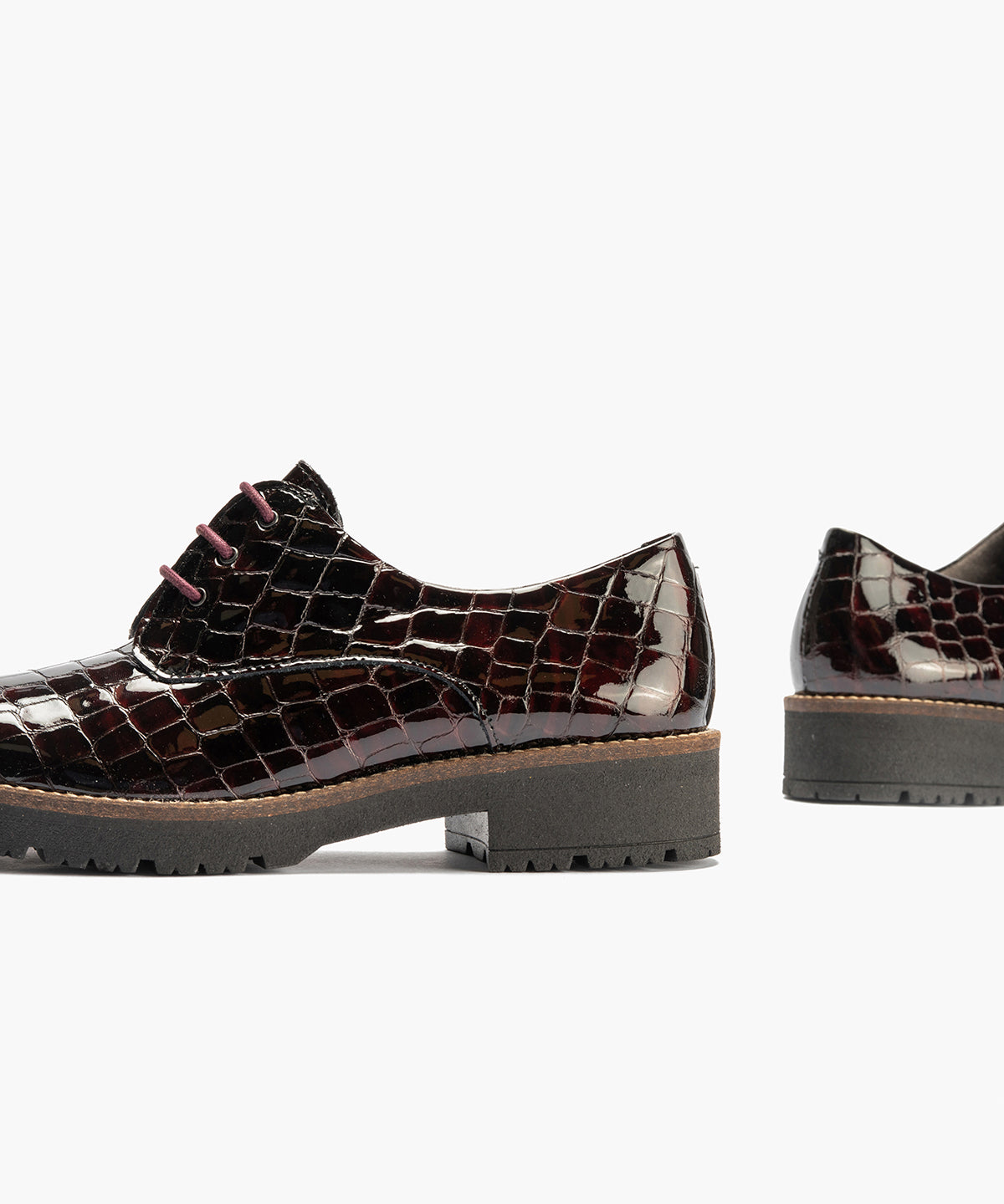 Blucher en Coco con cordones de mujer color burdeos