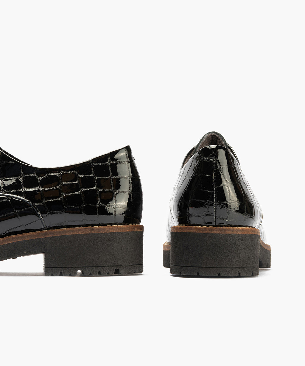 Blucher en Coco con cordones de mujer color negro