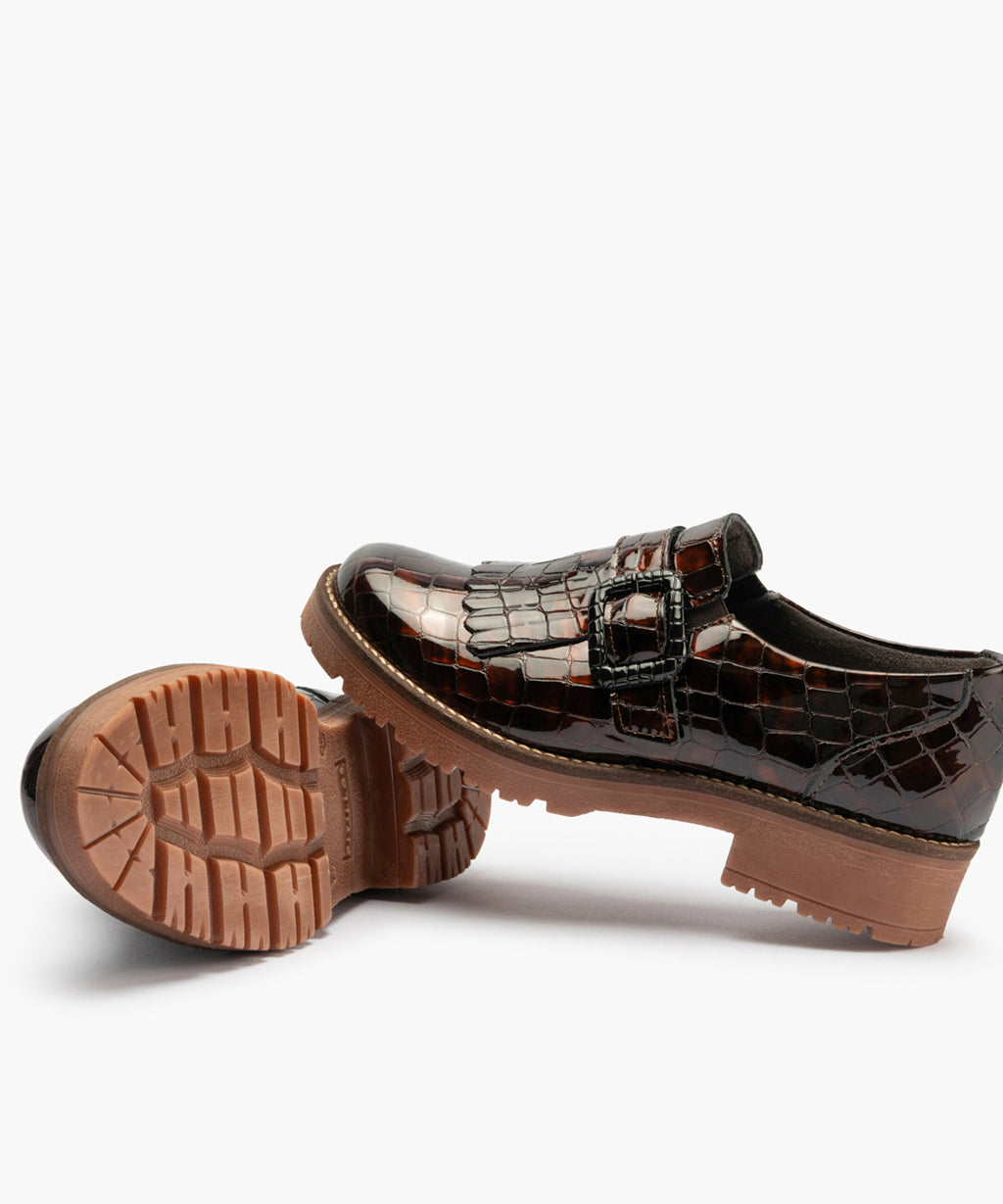 Abotinado en Coco con elásticos de mujer color marron