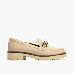 Mocasín en Napa con adorno de mujer color piedra