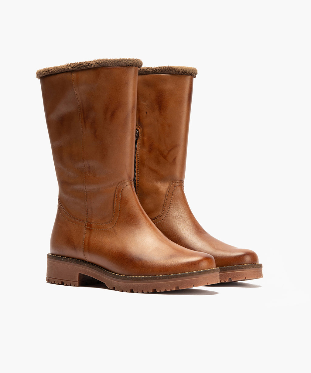 Bota con borrego de mujer color cuero