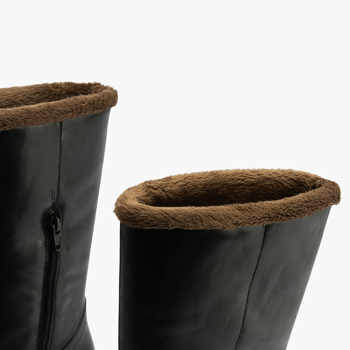 Bota con borrego de mujer color negro