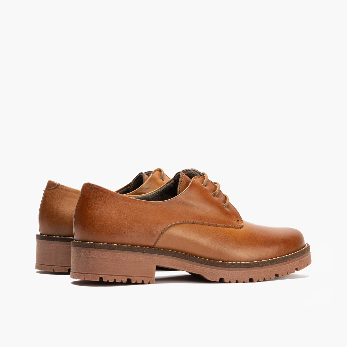 Blucher en Napa con cordones de mujer color cuero