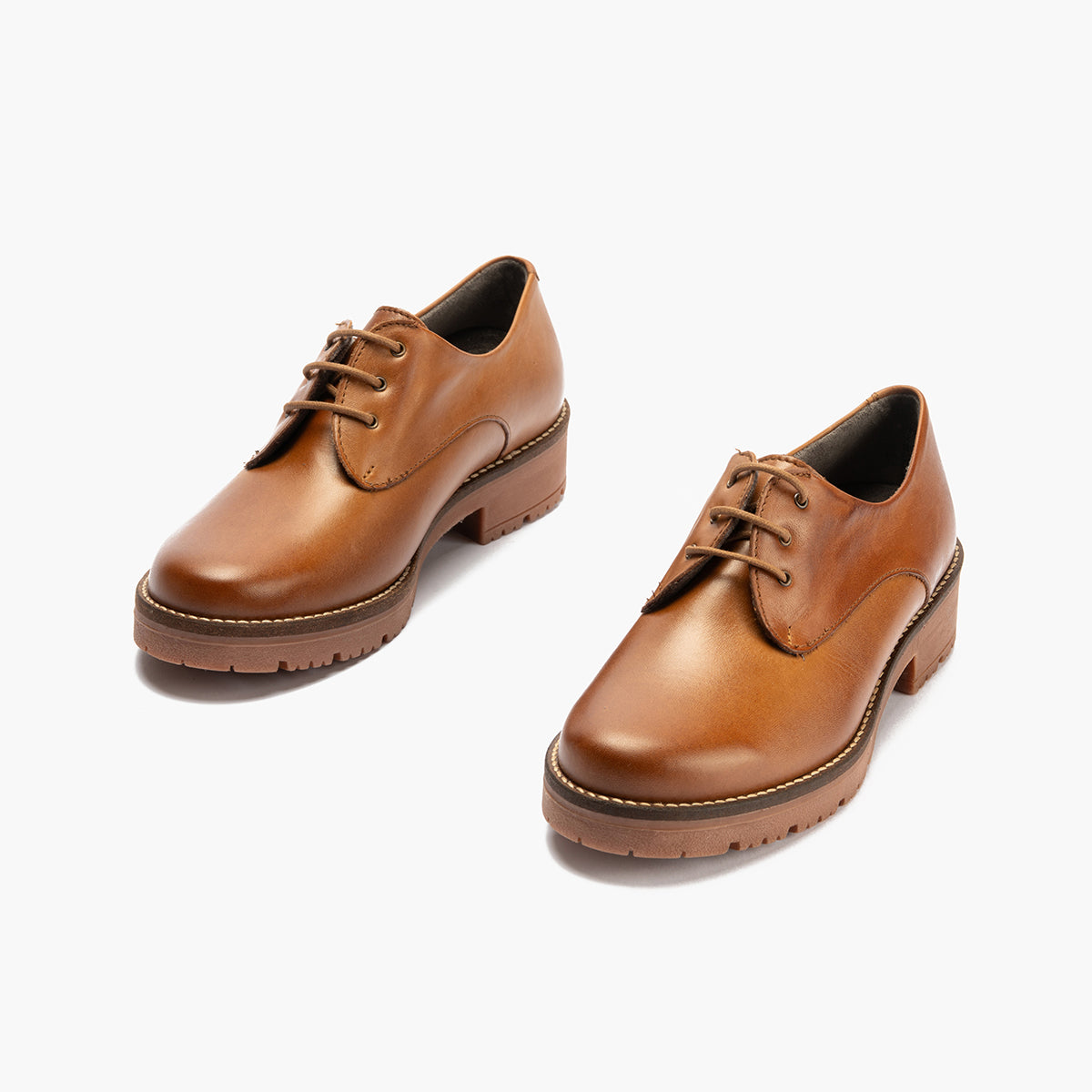 Blucher en Napa con cordones de mujer color cuero