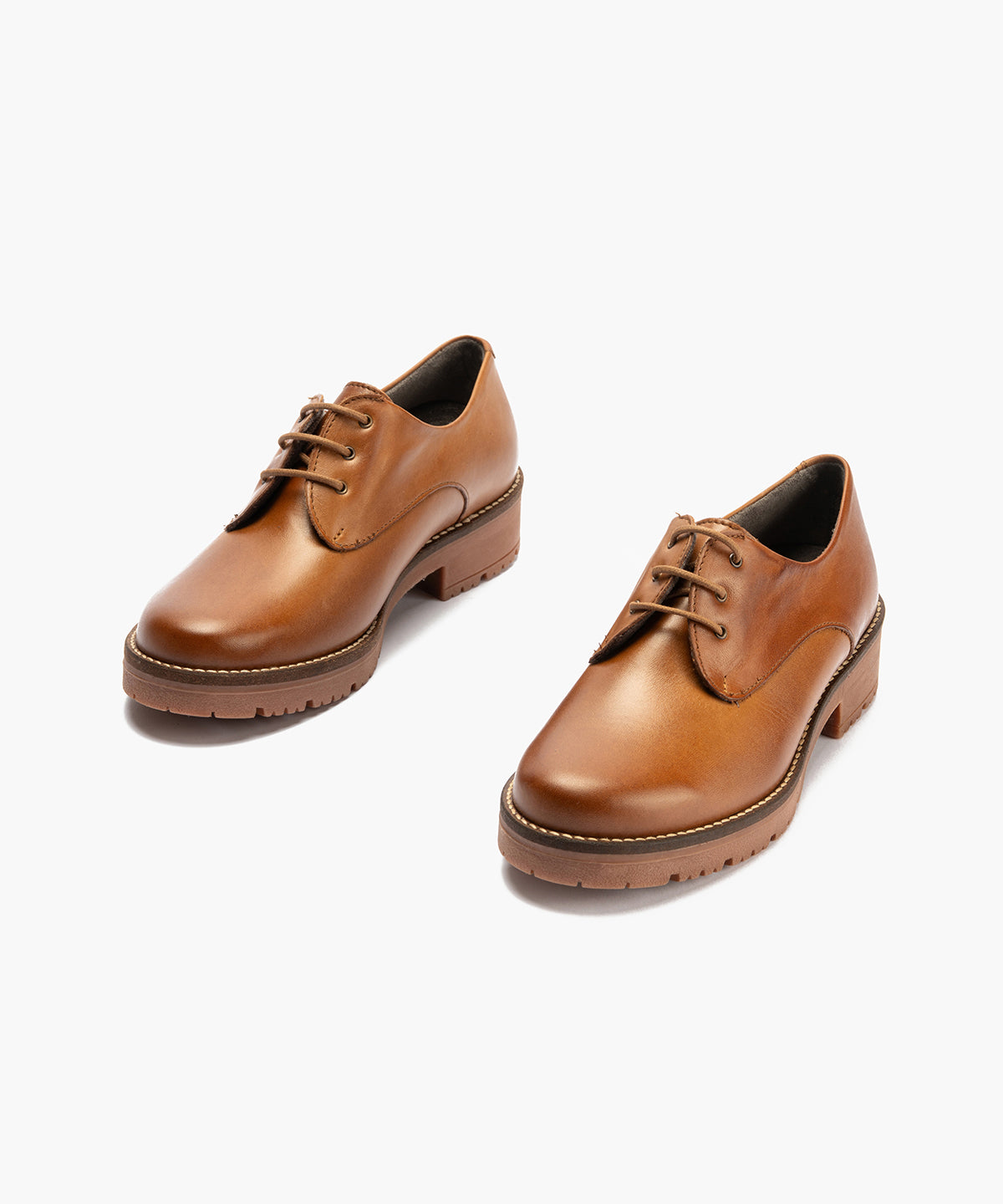 Blucher en Napa con cordones de mujer color cuero