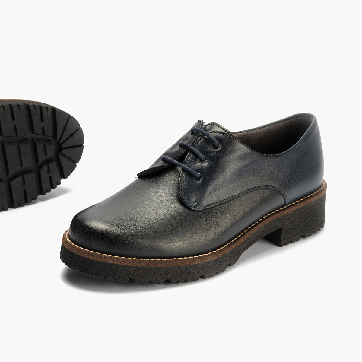 Blucher en Napa con cordones de mujer color marino