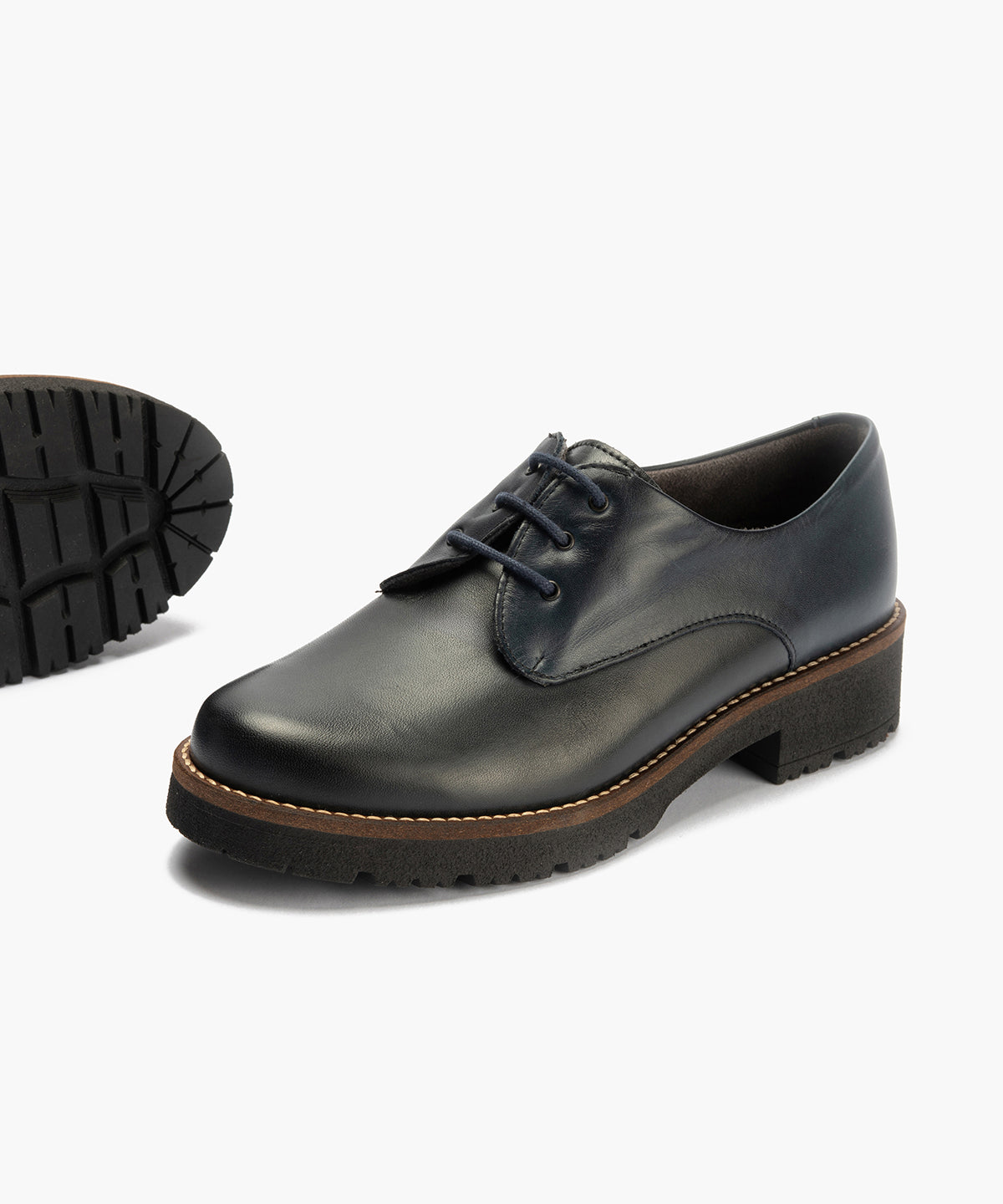 Blucher en Napa con cordones de mujer color marino