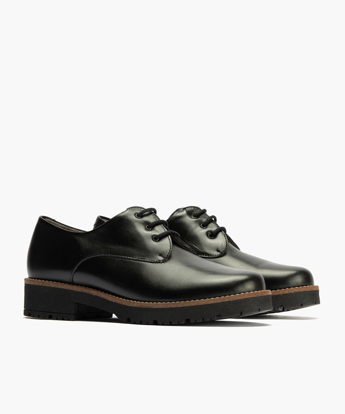Blucher en Napa con cordones de mujer color negro