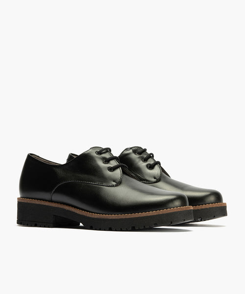 Blucher en Napa con cordones de mujer color negro