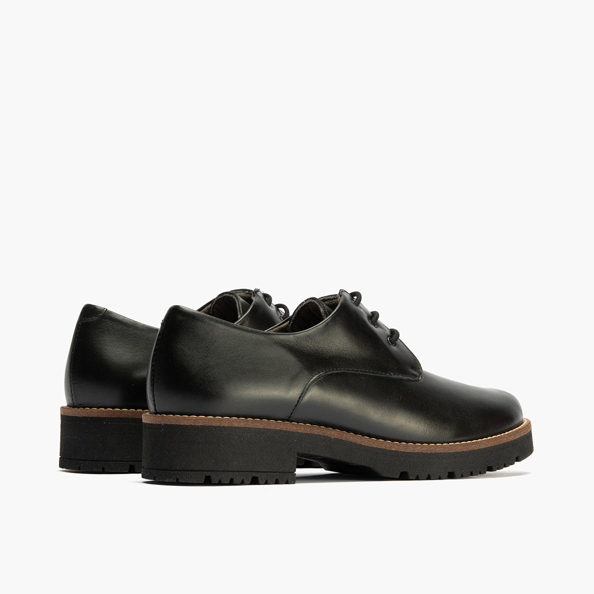 Blucher en Napa con cordones de mujer color negro