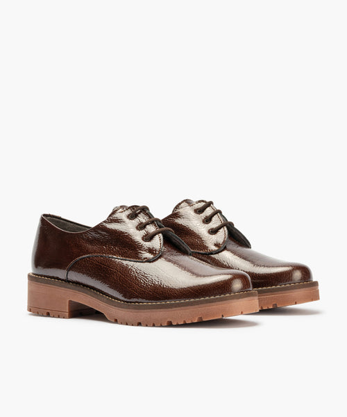 Blucher en Charol con cordones de mujer color marron