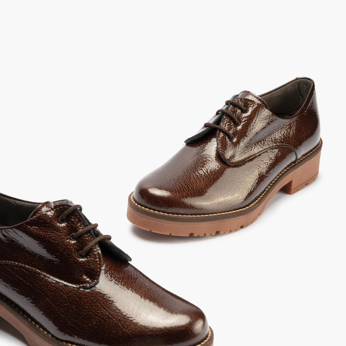 Blucher en Charol con cordones de mujer color marron