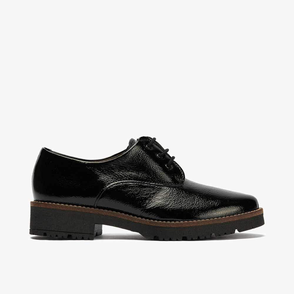 Blucher en Charol con cordones de mujer color negro