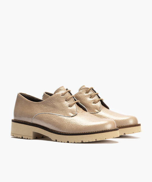 Blucher en Charol con cordones de mujer color piedra