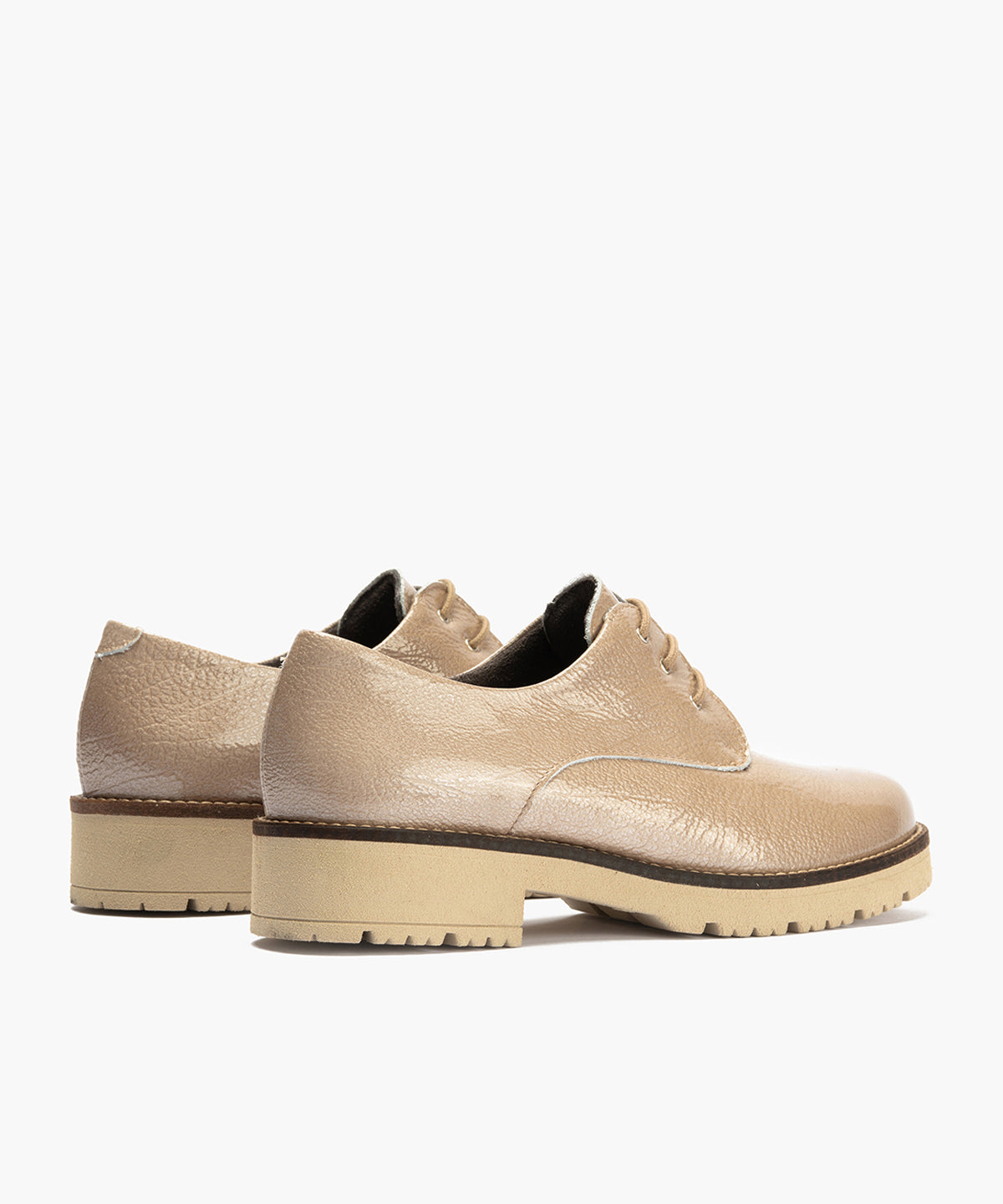 Blucher en Charol con cordones de mujer color piedra