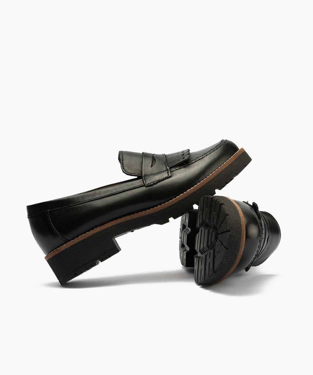 Mocasín de Flecos en Napa de mujer color negro
