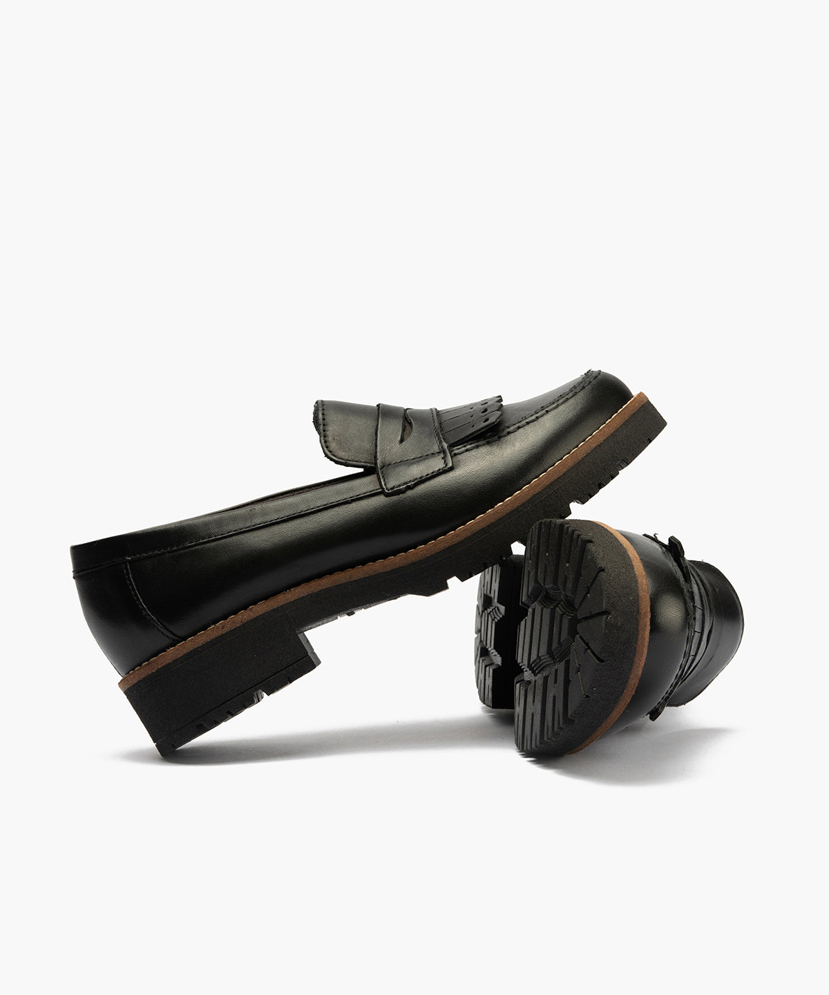 Mocasín de Flecos en Napa de mujer color negro