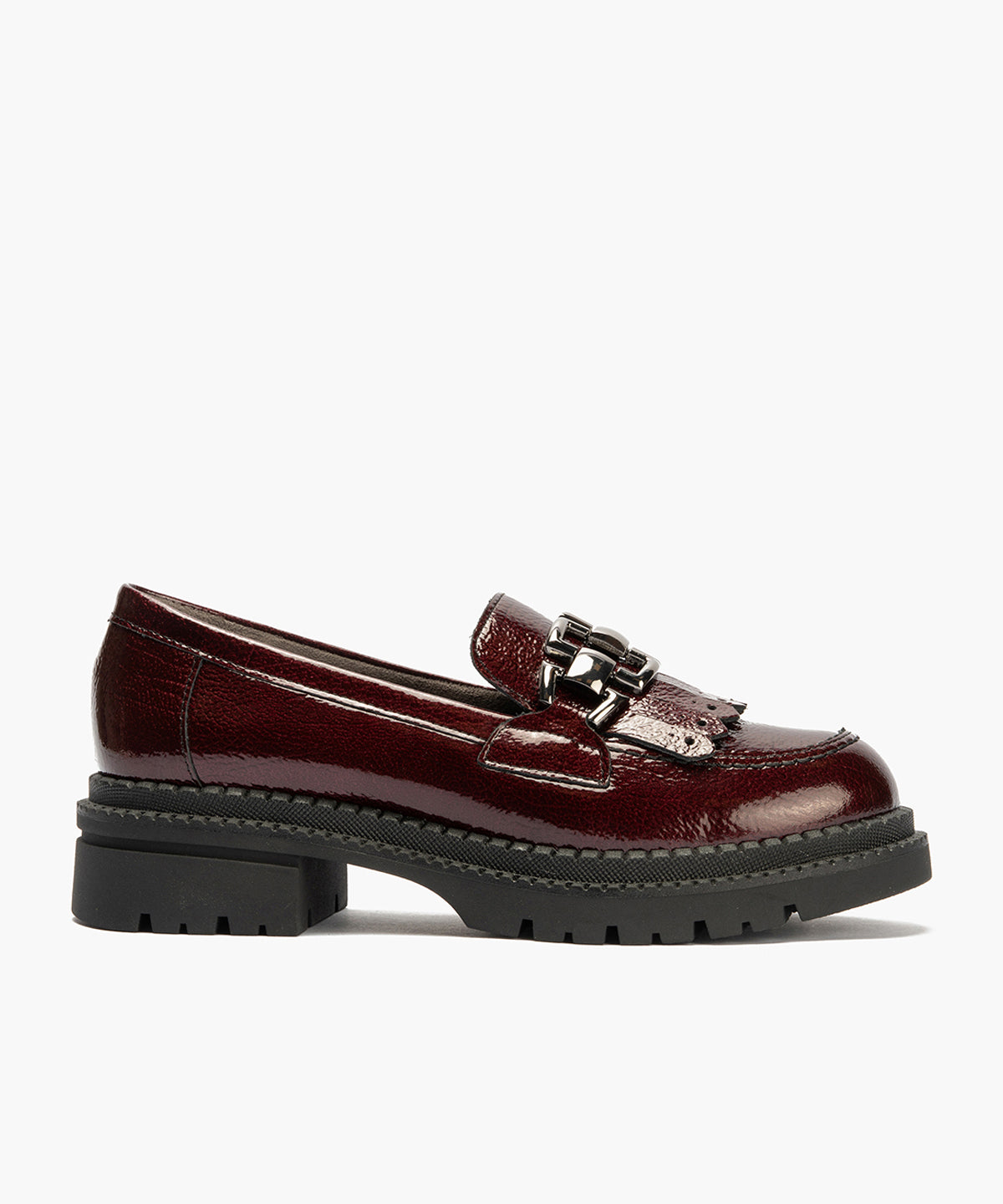 Mocasín con Flecos en Charol de mujer color burdeos