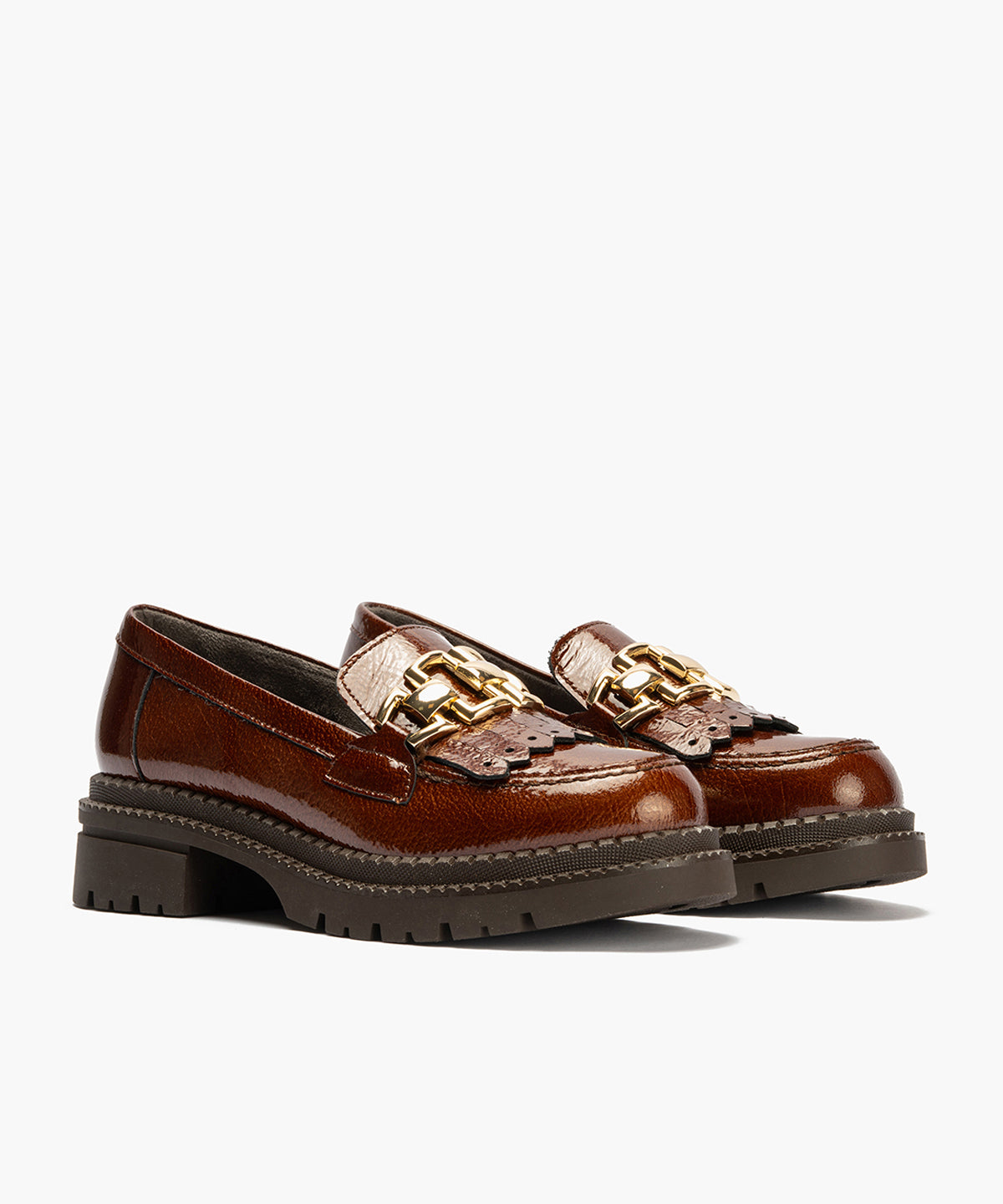 Mocasín con Flecos en Charol de mujer color cuero