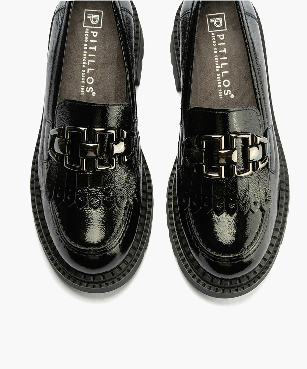 Mocasín con Flecos en Charol de mujer color negro