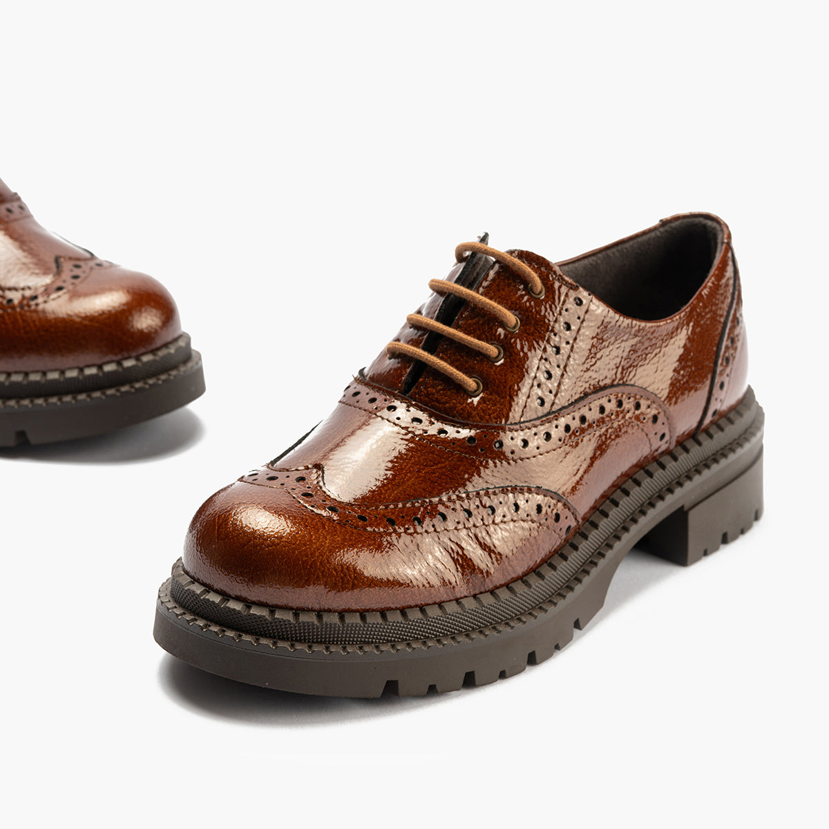 Ingles en Charol con cordones de mujer color cuero