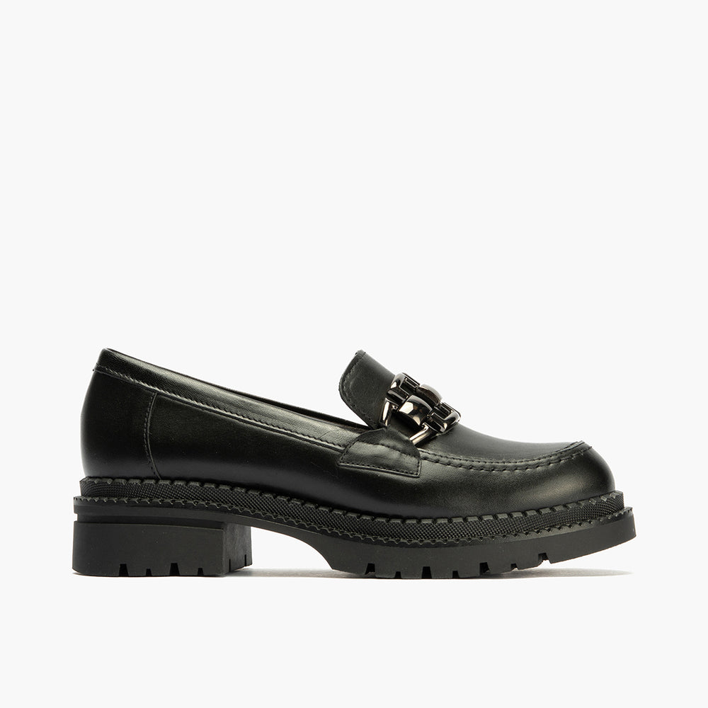 Mocasín en Napa con adorno de mujer color negro