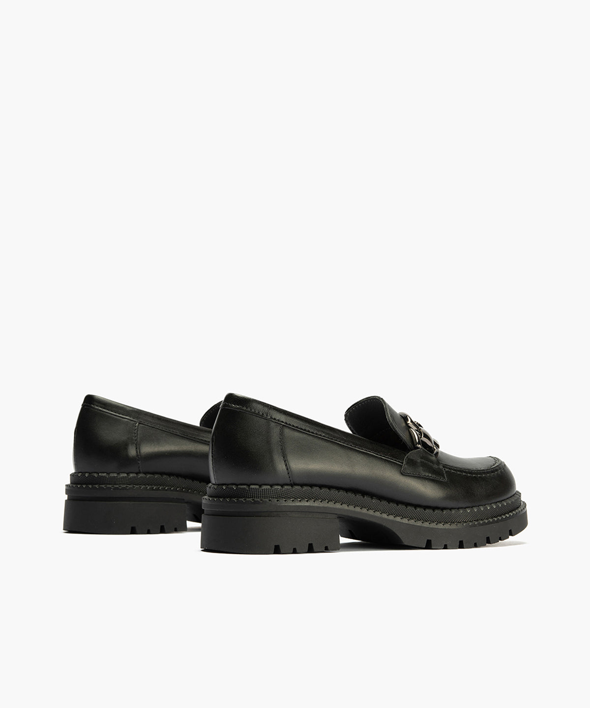 Mocasín en Napa con adorno de mujer color negro