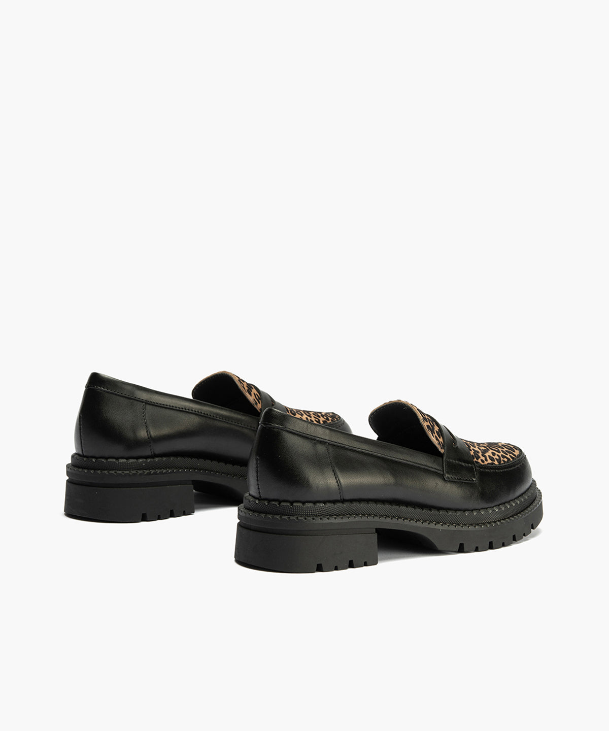 Mocasín Combinado con leopardo de mujer color negro
