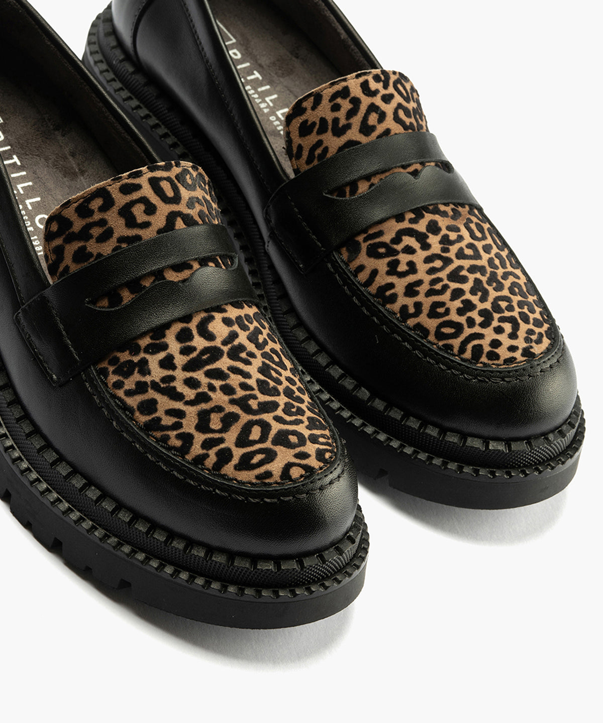 Mocasín Combinado con leopardo de mujer color negro