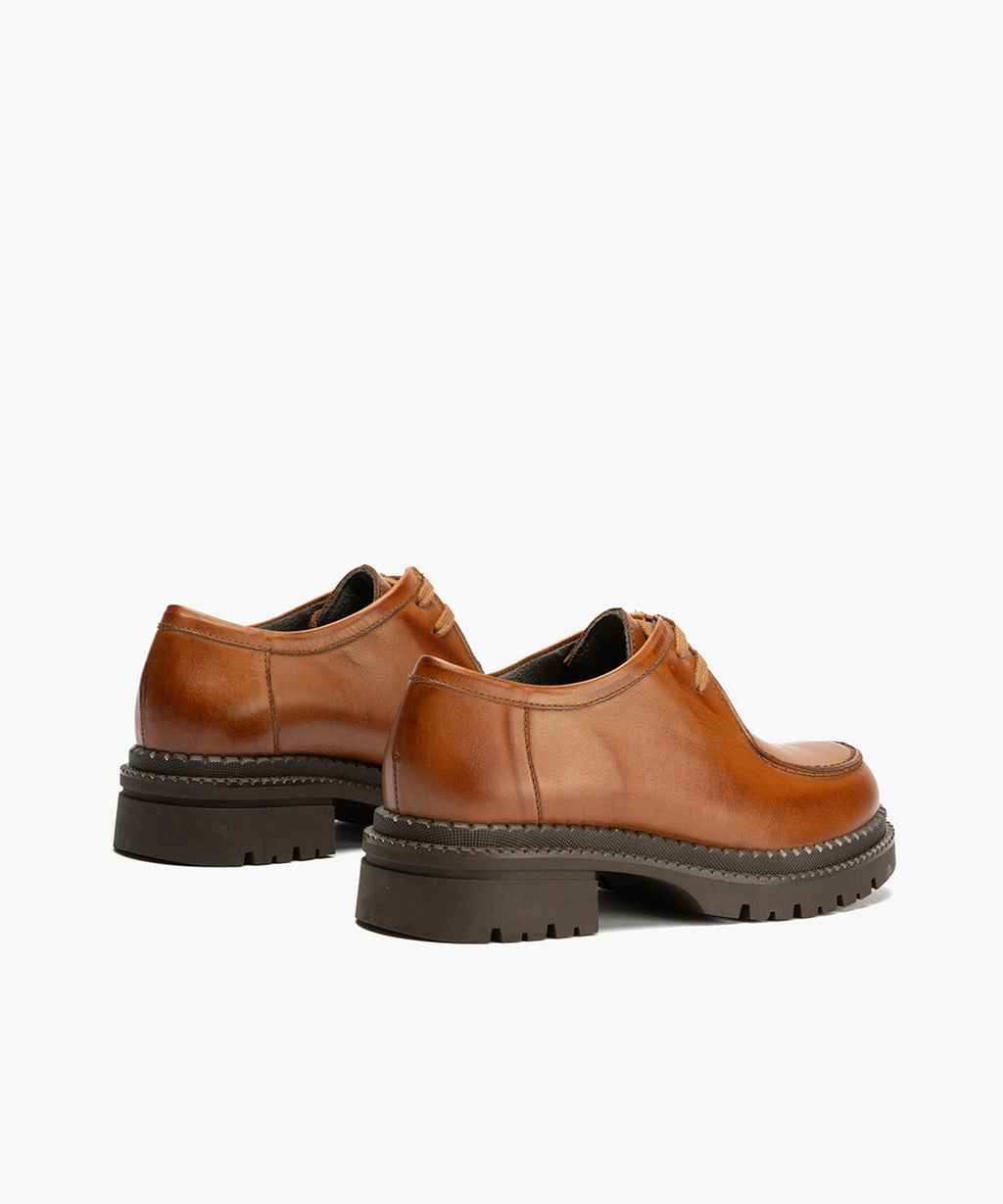 Wallaby en Napa con cordones de mujer color cuero