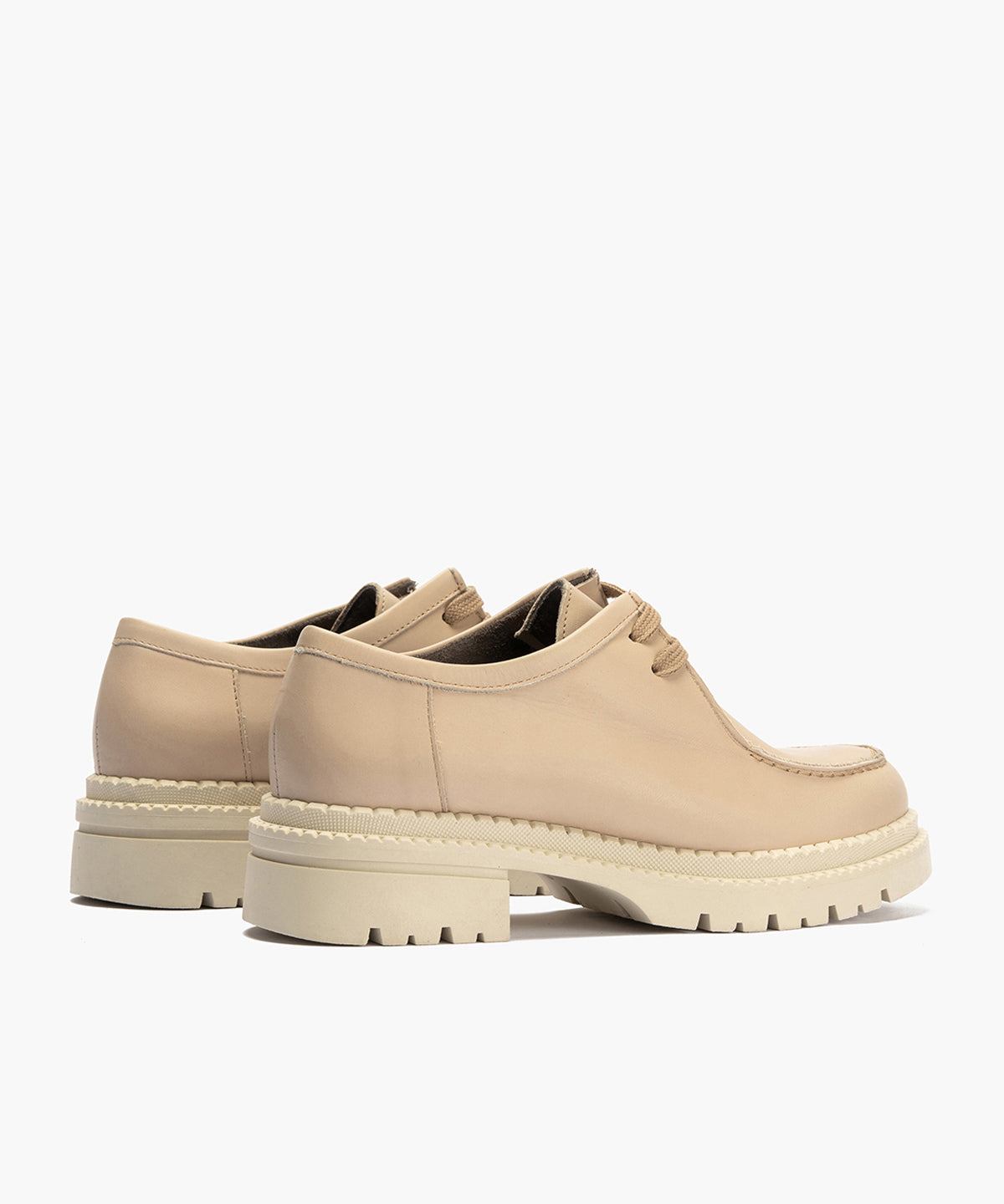 Wallaby en Napa con cordones de mujer color piedra