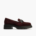 Mocasín en Ante con adorno de mujer color burdeos