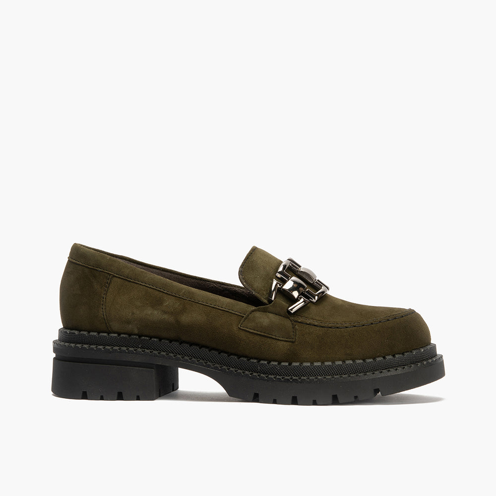 Mocasín en Ante con adorno de mujer color kaki